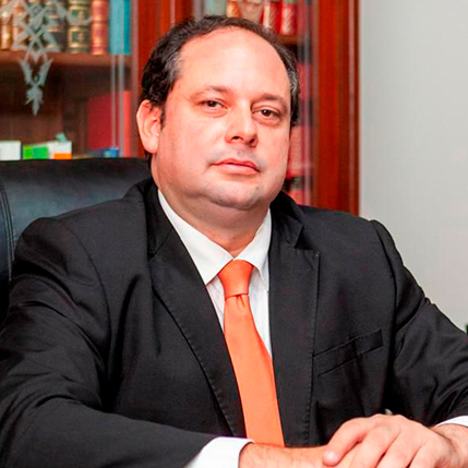 Dr. Sebastián Romero